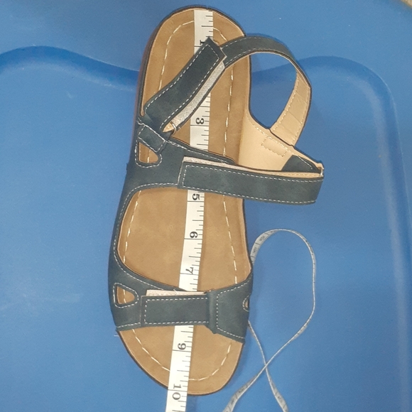 Comfortable sandals size 8 - Picture 10 of 11